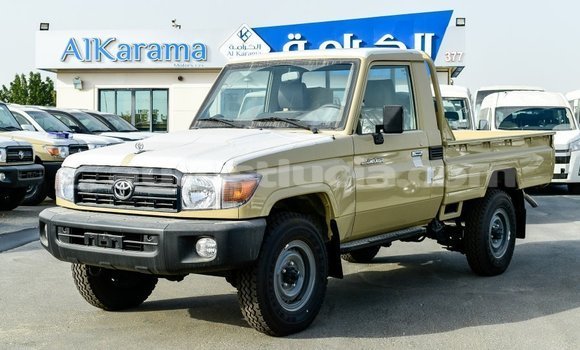 Buy Import Toyota Land Cruiser Beige Car in Import - Dubai in Anse-la-Raye Buy Import Toyota Land Cruiser Beige Car in Import - Dubai in Anse-la-Raye