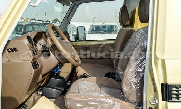 Buy Import Toyota Land Cruiser Beige Car in Import - Dubai in Anse-la-Raye Buy Import Toyota Land Cruiser Beige Car in Import - Dubai in Anse-la-Raye