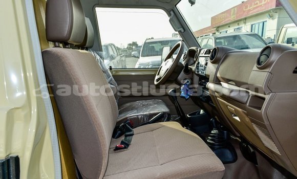 Buy Import Toyota Land Cruiser Beige Car in Import - Dubai in Anse-la-Raye Buy Import Toyota Land Cruiser Beige Car in Import - Dubai in Anse-la-Raye