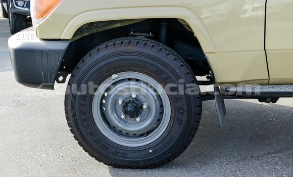 Buy Import Toyota Land Cruiser Beige Car in Import - Dubai in Anse-la-Raye Buy Import Toyota Land Cruiser Beige Car in Import - Dubai in Anse-la-Raye