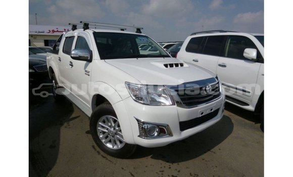 Acheter Import Voiture Toyota Hilux Blanc à Import - Dubai, Anse-la-Raye Acheter Import Voiture Toyota Hilux Blanc à Import - Dubai, Anse-la-Raye