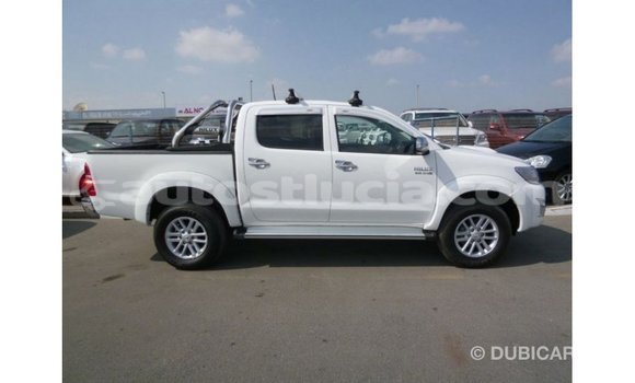 Acheter Import Voiture Toyota Hilux Blanc à Import - Dubai, Anse-la-Raye Acheter Import Voiture Toyota Hilux Blanc à Import - Dubai, Anse-la-Raye