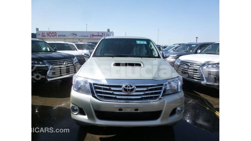 Big with watermark toyota hilux anse la raye import dubai 2933