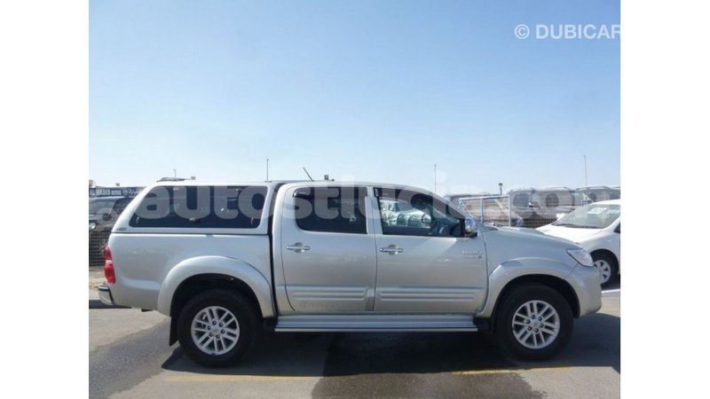 Big with watermark toyota hilux anse la raye import dubai 2933