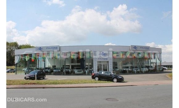 Buy Import Toyota Hilux White Car in Import - Dubai in Anse-la-Raye Buy Import Toyota Hilux White Car in Import - Dubai in Anse-la-Raye