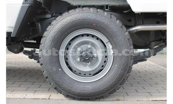 Buy Import Toyota Land Cruiser White Car in Import - Dubai in Anse-la-Raye Buy Import Toyota Land Cruiser White Car in Import - Dubai in Anse-la-Raye