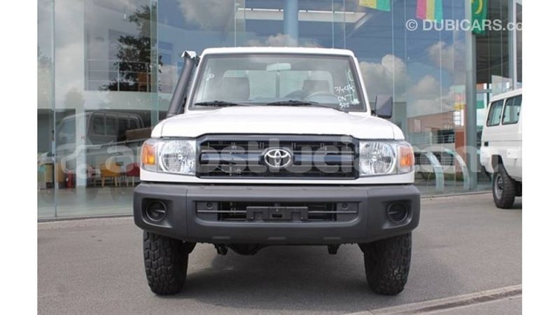 Big with watermark toyota land cruiser anse la raye import dubai 2944