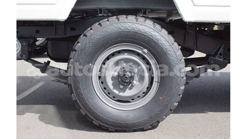 Big with watermark toyota land cruiser anse la raye import dubai 2944