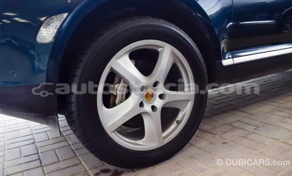 Acheter Import Voiture Porsche Cayenne Vert à Import - Dubai, Anse-la-Raye
