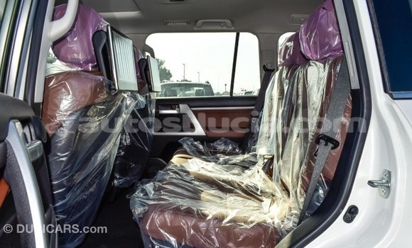 Buy Import Toyota Land Cruiser White Car in Import - Dubai in Anse-la-Raye Buy Import Toyota Land Cruiser White Car in Import - Dubai in Anse-la-Raye