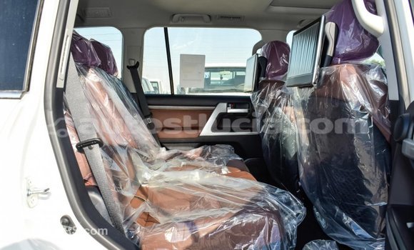 Buy Import Toyota Land Cruiser White Car in Import - Dubai in Anse-la-Raye Buy Import Toyota Land Cruiser White Car in Import - Dubai in Anse-la-Raye