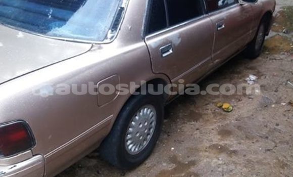 Buy Used Toyota Mark II Brown Car in Castries in Castries