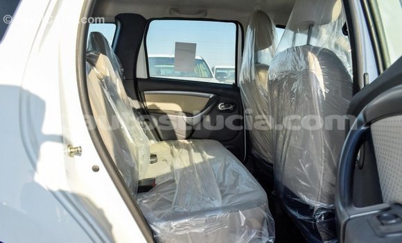Acheter Import Voiture Renault Duster Blanc à Import - Dubai, Anse-la-Raye Acheter Import Voiture Renault Duster Blanc à Import - Dubai, Anse-la-Raye