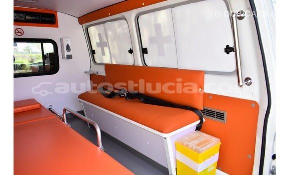 Acheter Import Voiture Toyota Land Cruiser Blanc à Import - Dubai, Anse-la-Raye Acheter Import Voiture Toyota Land Cruiser Blanc à Import - Dubai, Anse-la-Raye