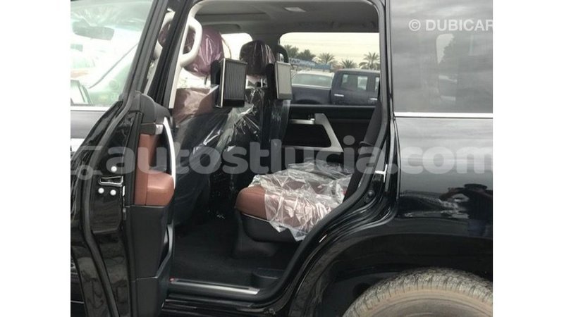 Big with watermark toyota land cruiser anse la raye import dubai 3002