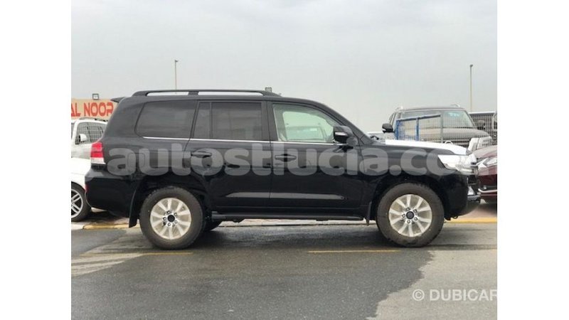 Big with watermark toyota land cruiser anse la raye import dubai 3002