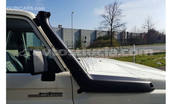 Buy Import Toyota Land Cruiser White Car in Import - Dubai in Anse-la-Raye Buy Import Toyota Land Cruiser White Car in Import - Dubai in Anse-la-Raye