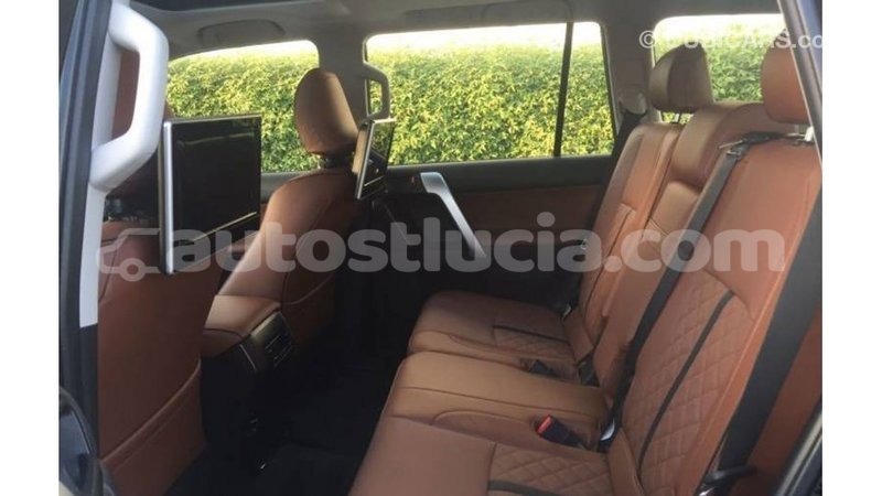 Big with watermark toyota prado anse la raye import dubai 3006