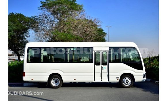 Acheter Import Voiture Toyota Coaster Blanc à Import - Dubai, Anse-la-Raye Acheter Import Voiture Toyota Coaster Blanc à Import - Dubai, Anse-la-Raye