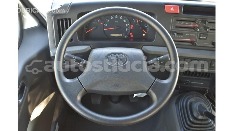 Big with watermark toyota coaster anse la raye import dubai 3008