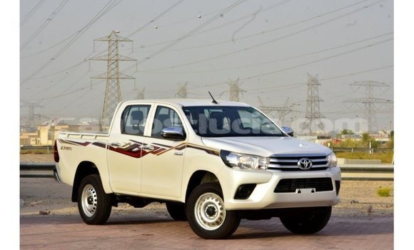 Acheter Import Voiture Toyota Hilux Blanc à Import - Dubai, Anse-la-Raye Acheter Import Voiture Toyota Hilux Blanc à Import - Dubai, Anse-la-Raye
