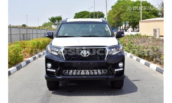 Acheter Import Voiture Toyota Prado Noir à Import - Dubai, Anse-la-Raye Acheter Import Voiture Toyota Prado Noir à Import - Dubai, Anse-la-Raye
