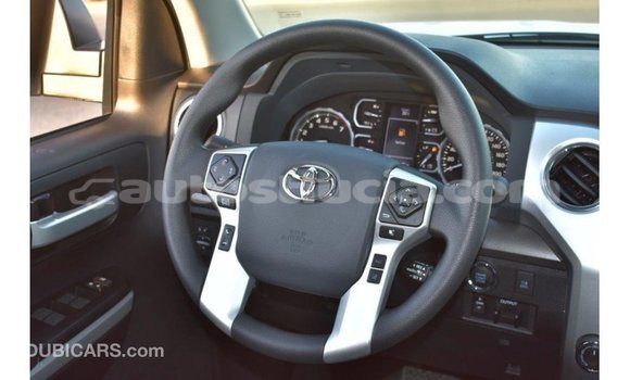 Acheter Import Voiture Toyota Tundra Blanc à Import - Dubai, Anse-la-Raye Acheter Import Voiture Toyota Tundra Blanc à Import - Dubai, Anse-la-Raye