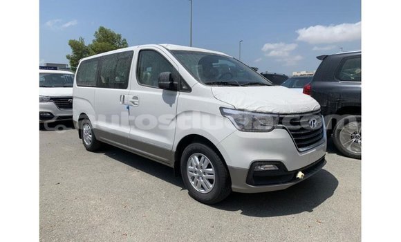 Buy Import Hyundai Accent White Car in Import - Dubai in Anse-la-Raye Buy Import Hyundai Accent White Car in Import - Dubai in Anse-la-Raye