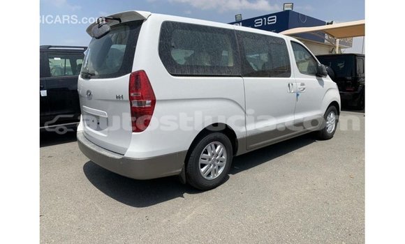 Buy Import Hyundai Accent White Car in Import - Dubai in Anse-la-Raye Buy Import Hyundai Accent White Car in Import - Dubai in Anse-la-Raye