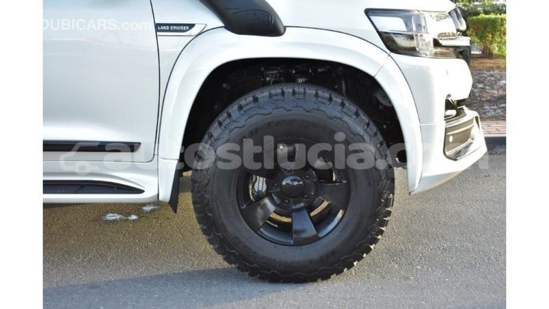 Big with watermark toyota land cruiser anse la raye import dubai 3015