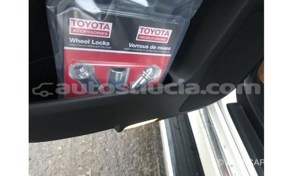 Buy Import Toyota 4Runner White Car in Import - Dubai in Anse-la-Raye Buy Import Toyota 4Runner White Car in Import - Dubai in Anse-la-Raye