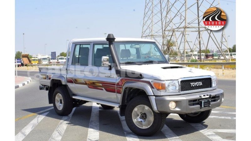 Big with watermark toyota land cruiser anse la raye import dubai 3023