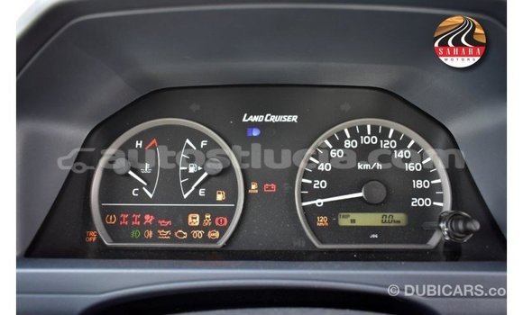 Acheter Import Voiture Toyota Land Cruiser Autre à Import - Dubai, Anse-la-Raye Acheter Import Voiture Toyota Land Cruiser Autre à Import - Dubai, Anse-la-Raye