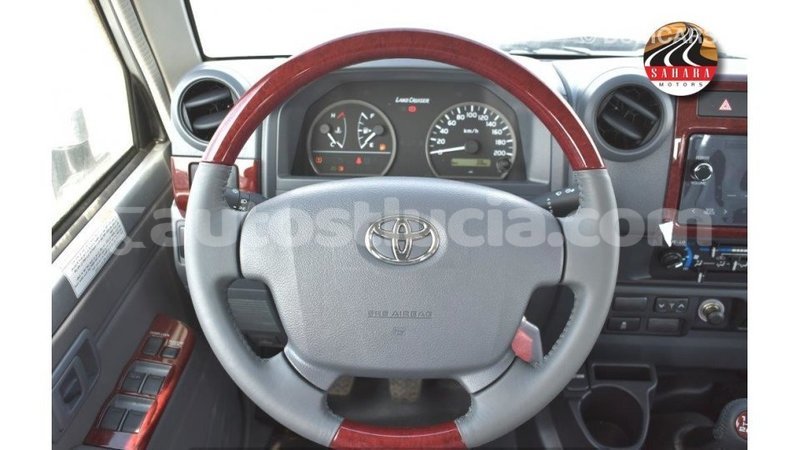 Big with watermark toyota land cruiser anse la raye import dubai 3023