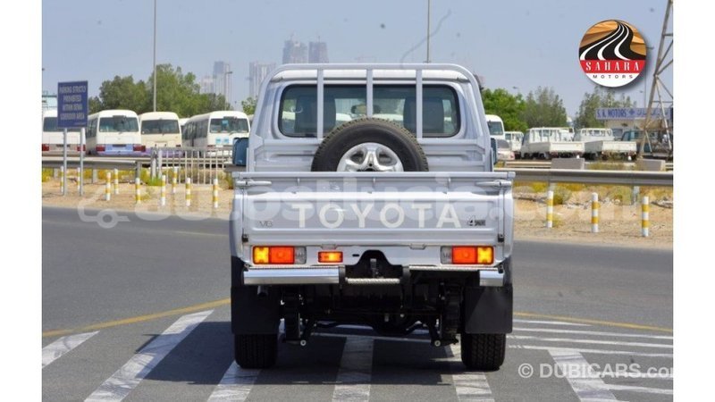 Big with watermark toyota land cruiser anse la raye import dubai 3023