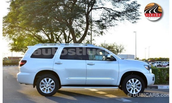 Acheter Import Voiture Toyota Sequoia Blanc à Import - Dubai, Anse-la-Raye Acheter Import Voiture Toyota Sequoia Blanc à Import - Dubai, Anse-la-Raye