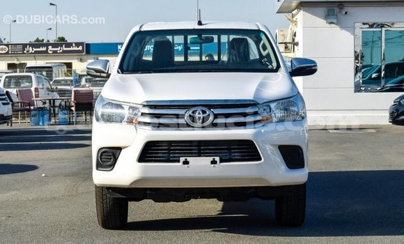 Acheter Import Voiture Toyota Hilux Blanc à Import - Dubai, Anse-la-Raye Acheter Import Voiture Toyota Hilux Blanc à Import - Dubai, Anse-la-Raye