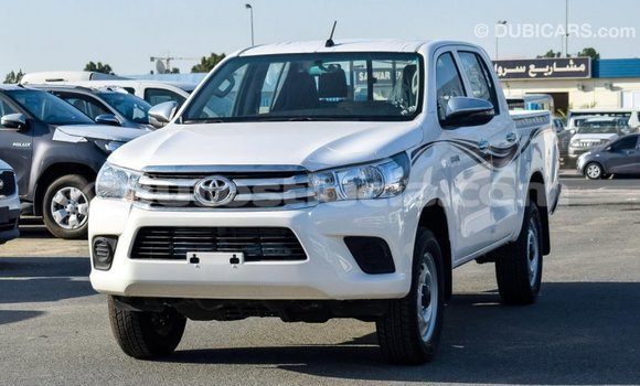 Acheter Import Voiture Toyota Hilux Blanc à Import - Dubai, Anse-la-Raye Acheter Import Voiture Toyota Hilux Blanc à Import - Dubai, Anse-la-Raye