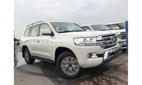 Buy Import Toyota Land Cruiser White Car in Import - Dubai in Anse-la-Raye Buy Import Toyota Land Cruiser White Car in Import - Dubai in Anse-la-Raye