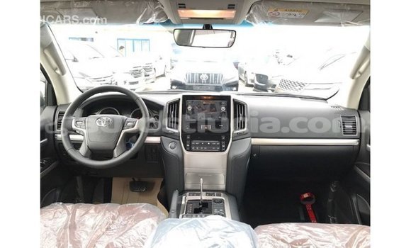 Buy Import Toyota Land Cruiser White Car in Import - Dubai in Anse-la-Raye Buy Import Toyota Land Cruiser White Car in Import - Dubai in Anse-la-Raye