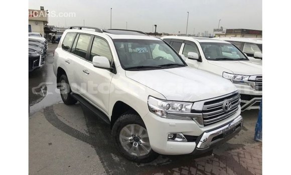 Buy Import Toyota Land Cruiser White Car in Import - Dubai in Anse-la-Raye Buy Import Toyota Land Cruiser White Car in Import - Dubai in Anse-la-Raye