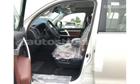 Buy Import Toyota Land Cruiser White Car in Import - Dubai in Anse-la-Raye Buy Import Toyota Land Cruiser White Car in Import - Dubai in Anse-la-Raye