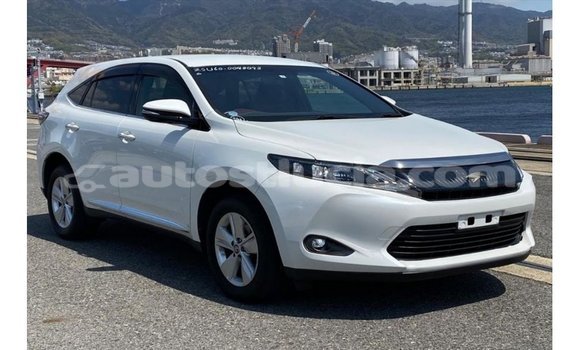 Acheter Import Voiture Toyota Harrier Blanc à Import - Dubai, Anse-la-Raye Acheter Import Voiture Toyota Harrier Blanc à Import - Dubai, Anse-la-Raye