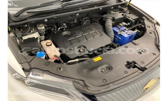 Acheter Import Voiture Toyota Harrier Blanc à Import - Dubai, Anse-la-Raye Acheter Import Voiture Toyota Harrier Blanc à Import - Dubai, Anse-la-Raye