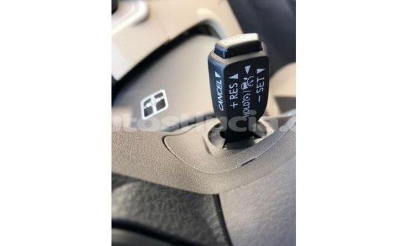 Buy Import Toyota Prado White Car in Import - Dubai in Anse-la-Raye Buy Import Toyota Prado White Car in Import - Dubai in Anse-la-Raye