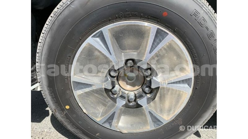 Big with watermark toyota hiace anse la raye import dubai 3040