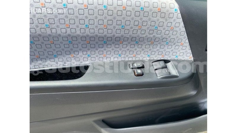 Big with watermark toyota hiace anse la raye import dubai 3040