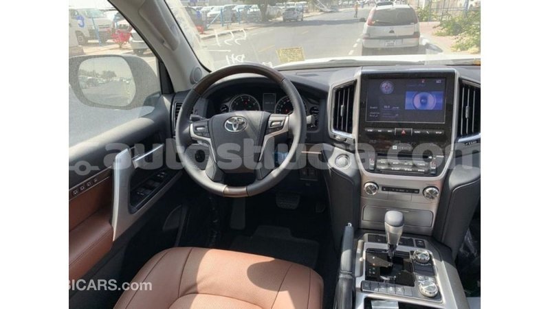 Big with watermark toyota land cruiser anse la raye import dubai 3043