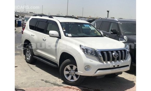 Acheter Import Voiture Toyota Prado Blanc à Import - Dubai, Anse-la-Raye Acheter Import Voiture Toyota Prado Blanc à Import - Dubai, Anse-la-Raye