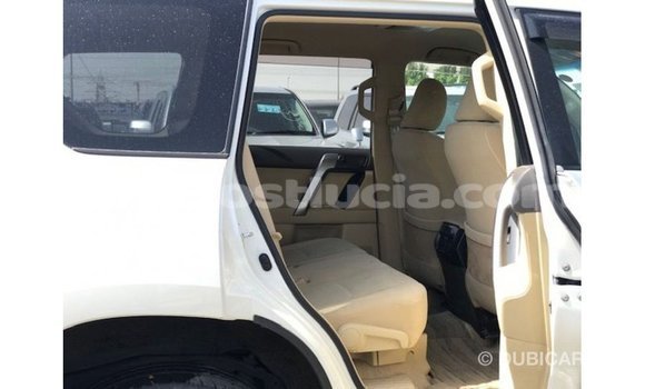 Acheter Import Voiture Toyota Prado Blanc à Import - Dubai, Anse-la-Raye Acheter Import Voiture Toyota Prado Blanc à Import - Dubai, Anse-la-Raye